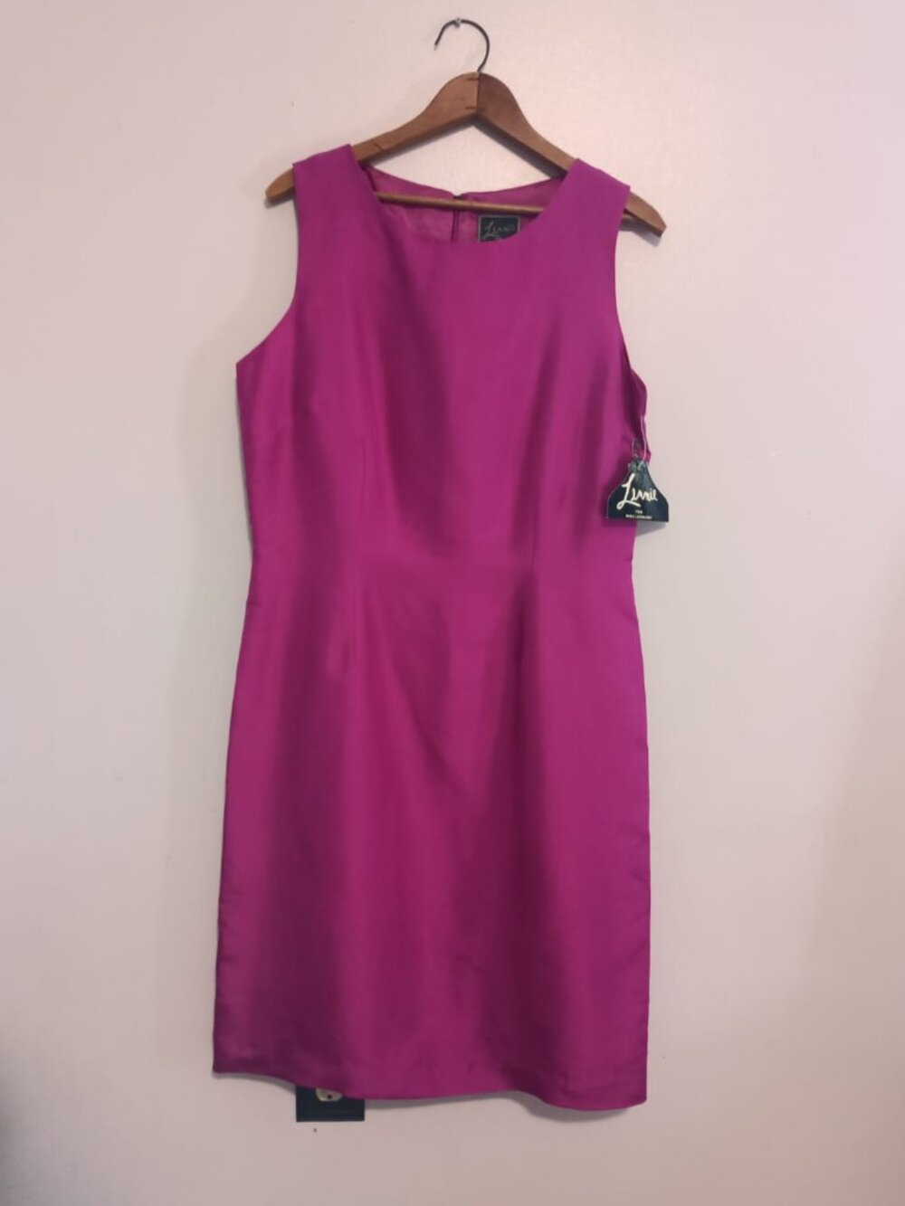 Vintage Fuchsia 100% Silk Shift Dress NWT Deadstock Sleeveless Size L
